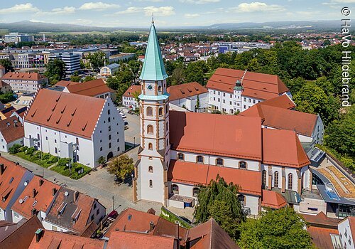 Hofkirche mit Residenzplatz Neumarkt