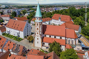 Hofkirche mit Residenzplatz Neumarkt